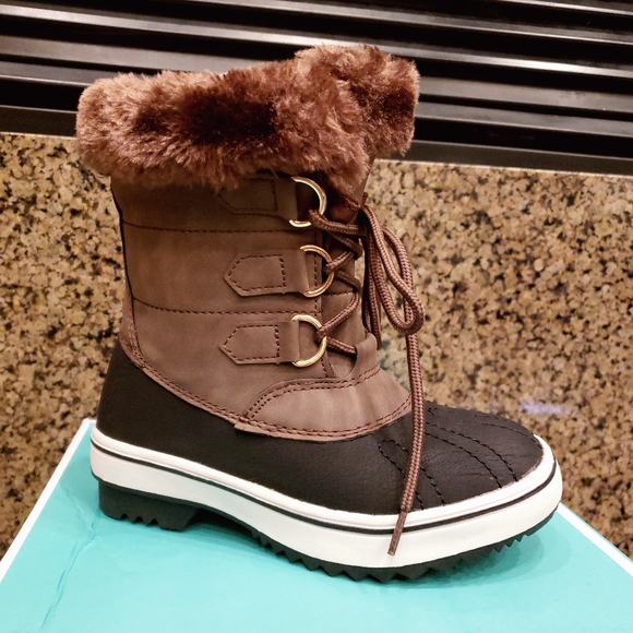 Kimora Faux Fur Lined Snow Boot - Picture 7 of 9